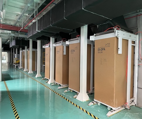 大型組合式漆霧過濾紙箱-                     底側(cè)進(jìn)風(fēng)上出風(fēng)